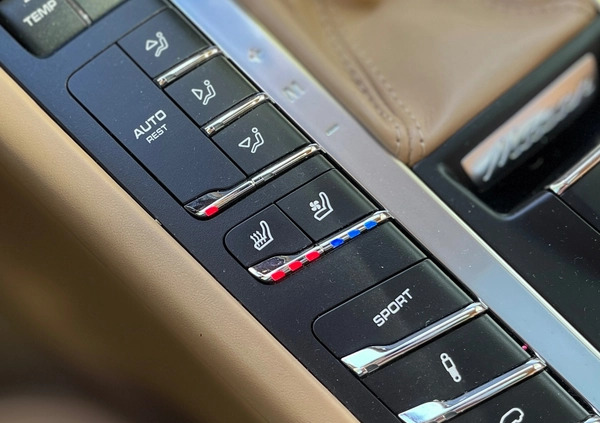 Porsche Macan cena 149900 przebieg: 95429, rok produkcji 2014 z Katowice małe 596